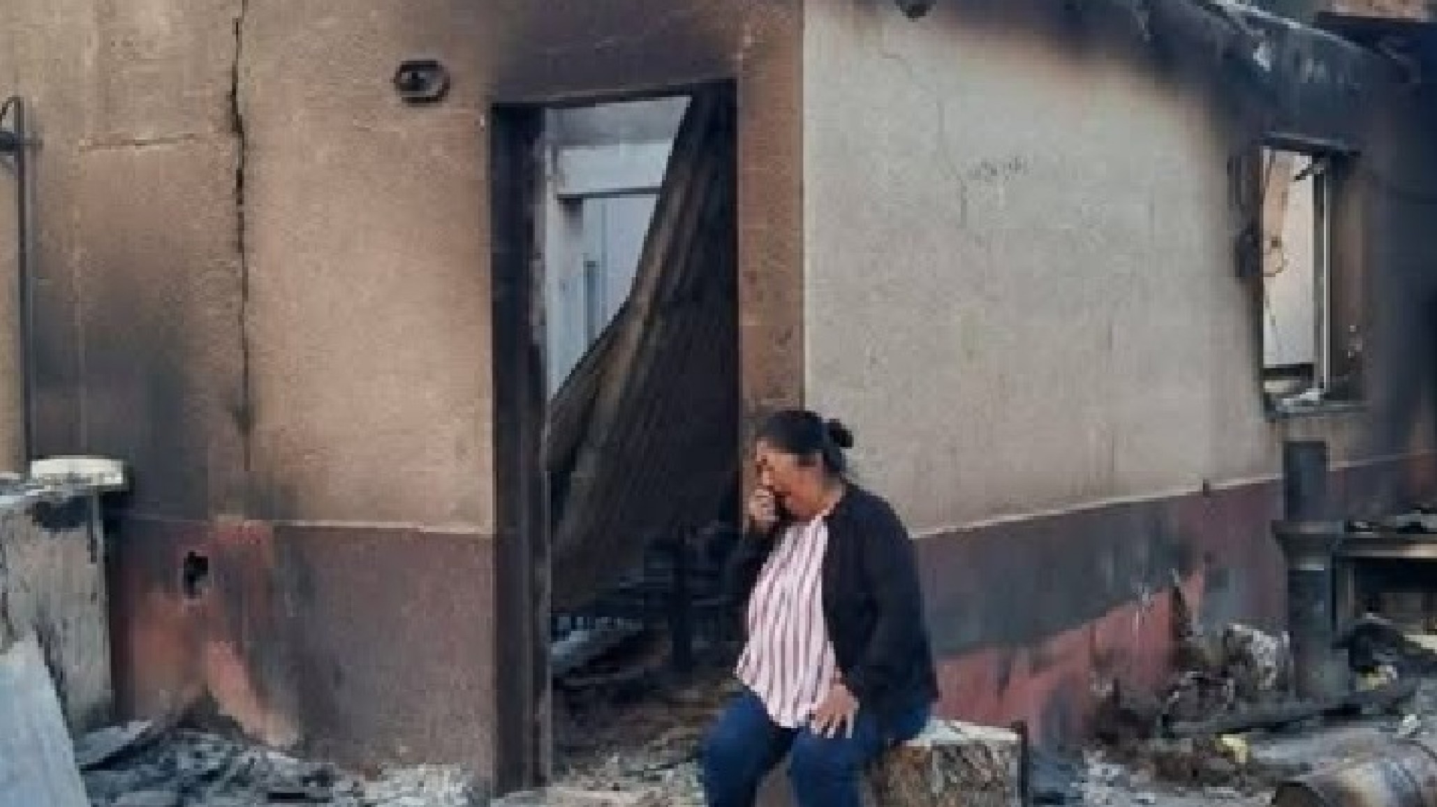 Devastador: Blanca perdió su hogar en el incendio de Epuyén