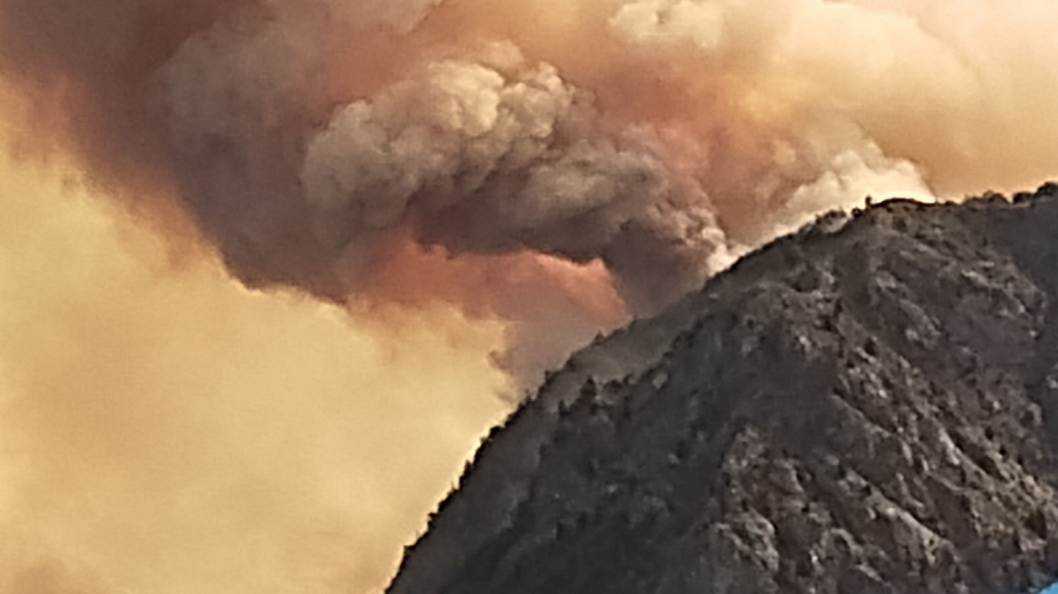 Se reactivó un foco de incendio en Epuyén