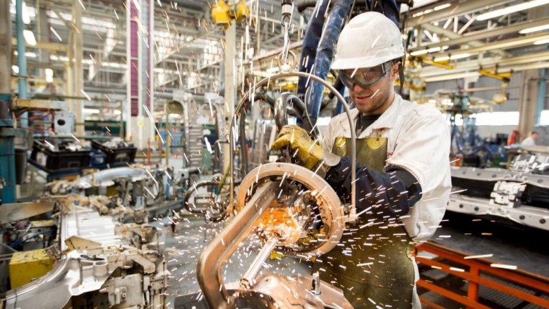 La industria pyme terminó el año con una caída del 9,8%