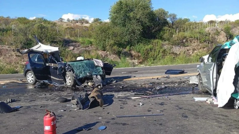 Un choque frontal en Ruta E-34 deja cuatro muertos y un bebé herido