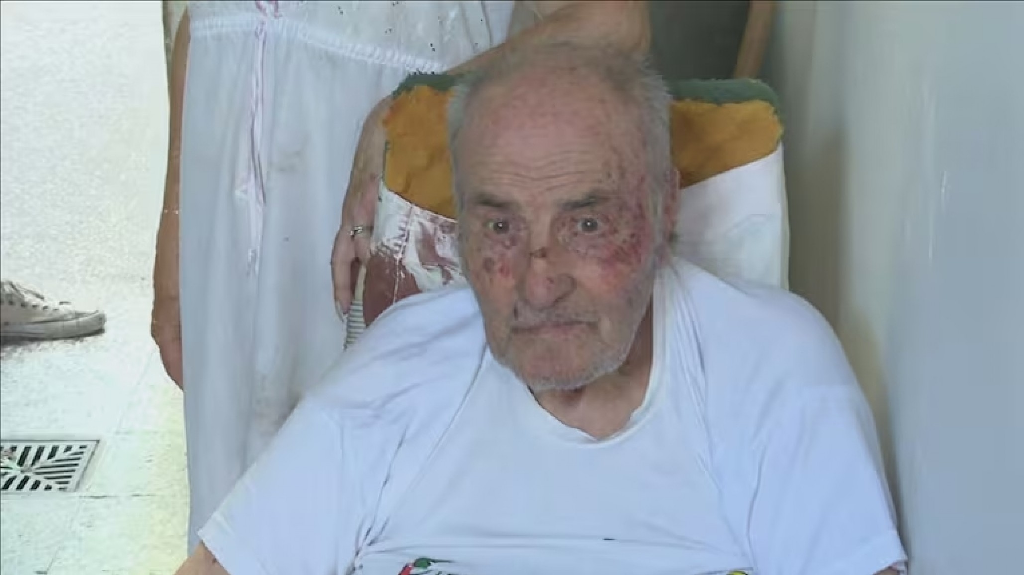 Brutal robo a un jubilado: fue torturado y amenazado con electrocutarlo
