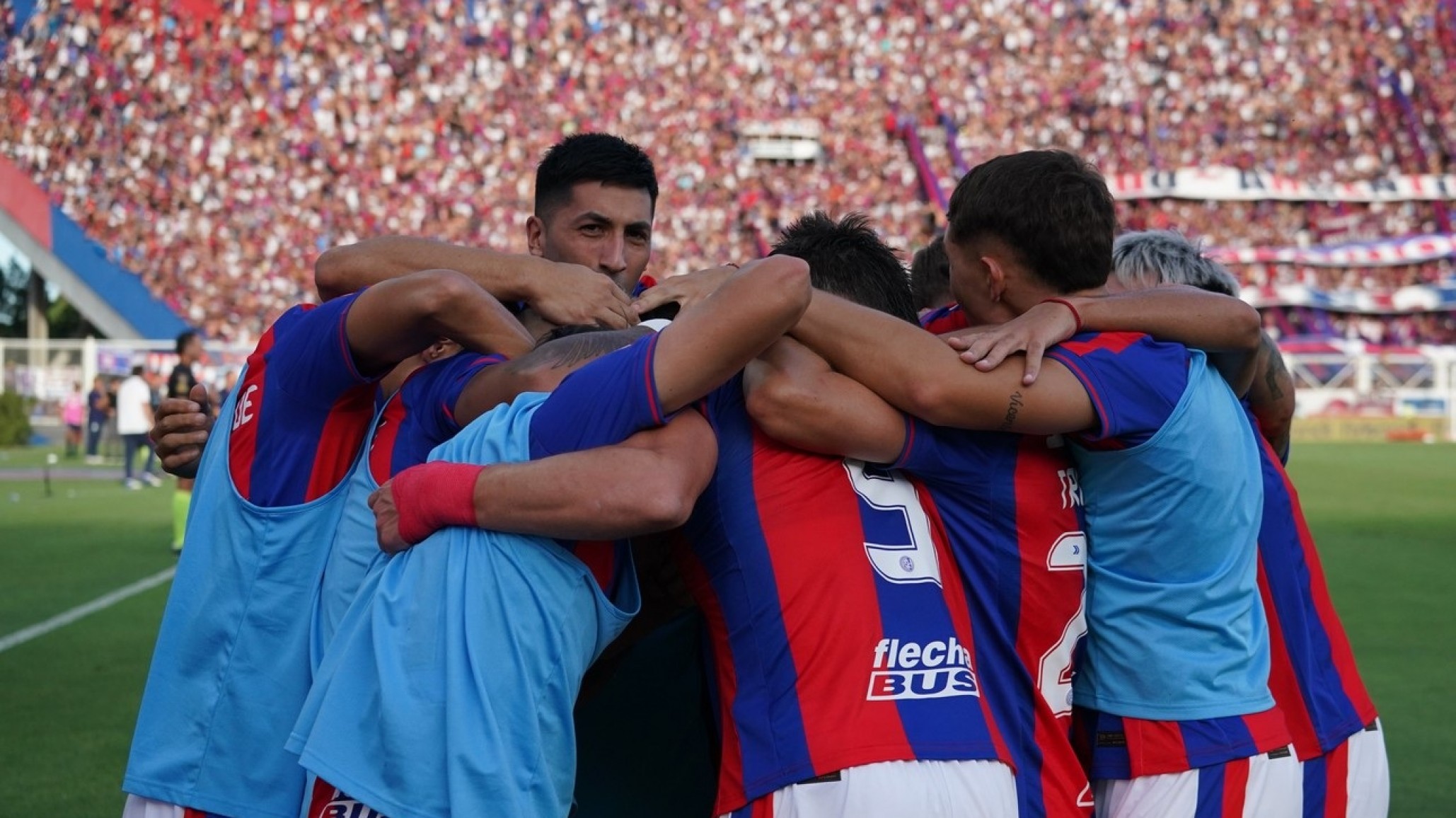 San Lorenzo arranca con pie derecho y venció a Talleres