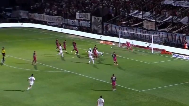¡Insólito blooper de Armani! Platense sorprende a River en el inicio del torneo
