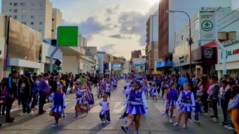 Comodoro se prepara para disfrutar de cuatro jornadas de pre carnaval 2025