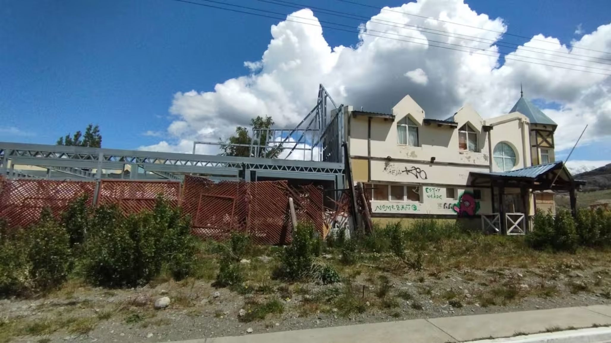 Conexiones ilegales en un hotel de la familia Kirchner causaron un corte de luz en El Chaltén