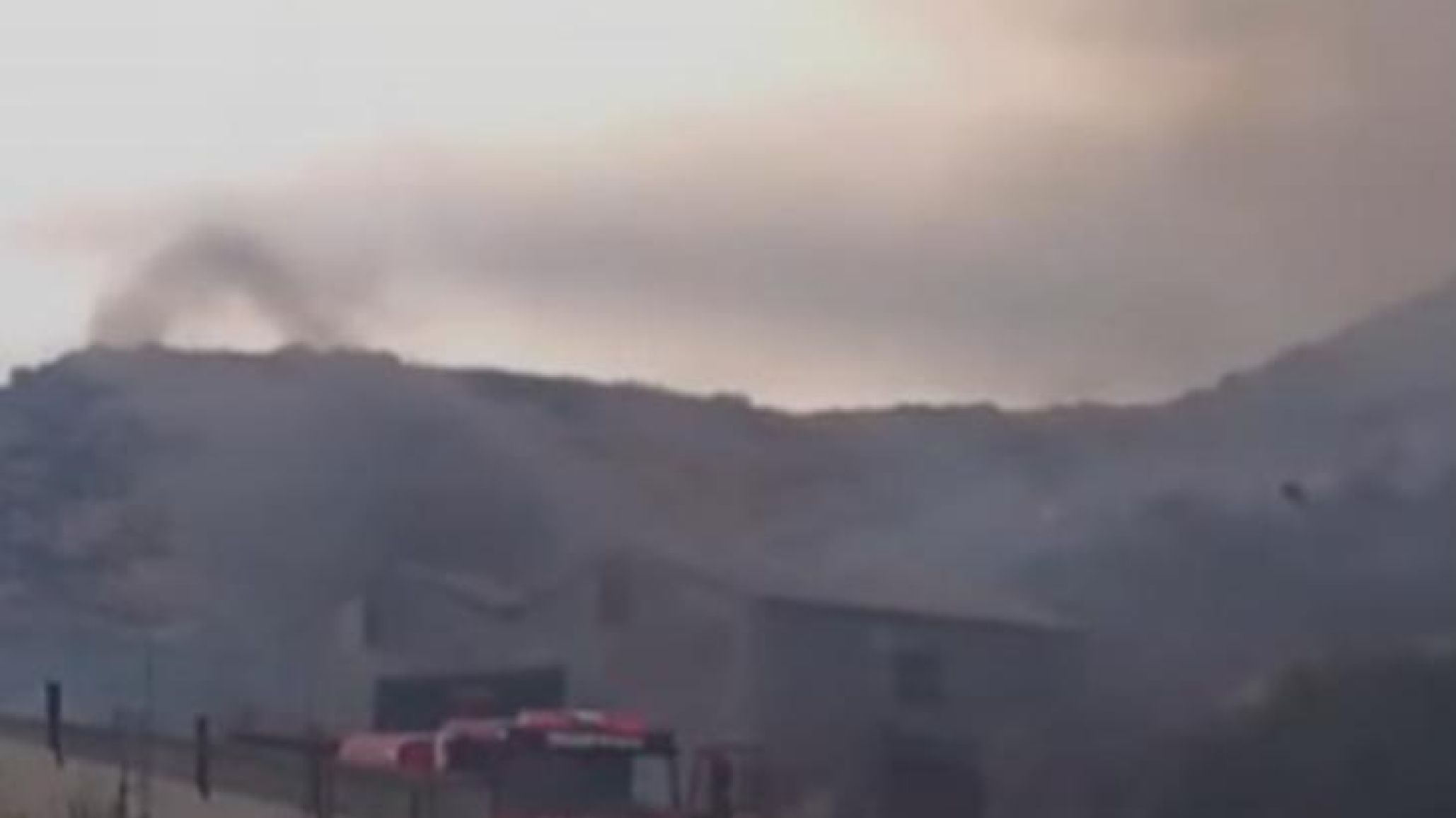 Incendio de pastizales en el Barrio Industrial