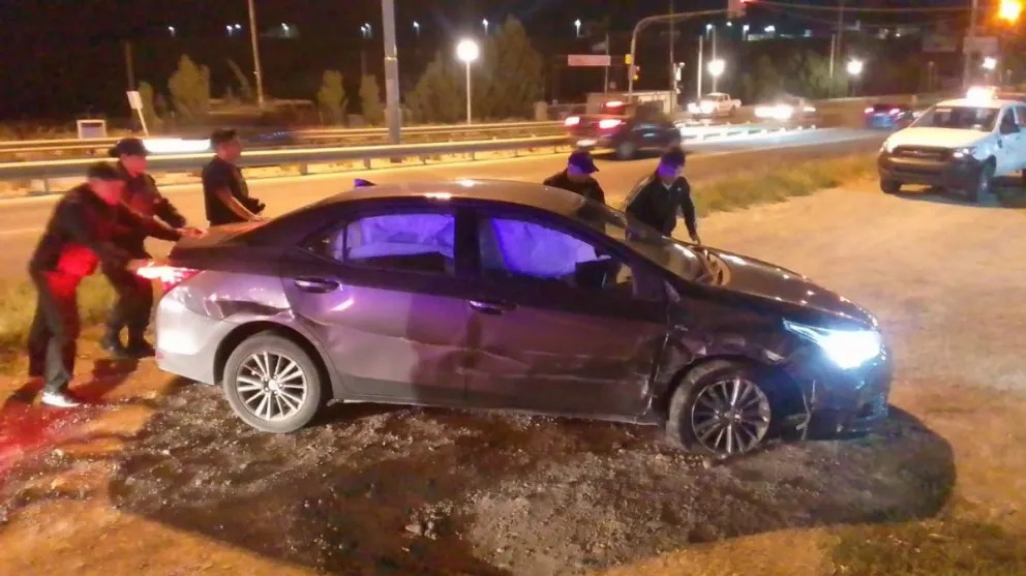 Kilómetro 4: un conductor borracho chocó con un camión