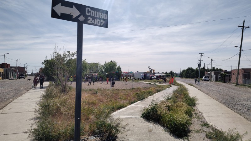 "Es un sueño para los chicos": inauguran un playón deportivo en el barrio Comipa
