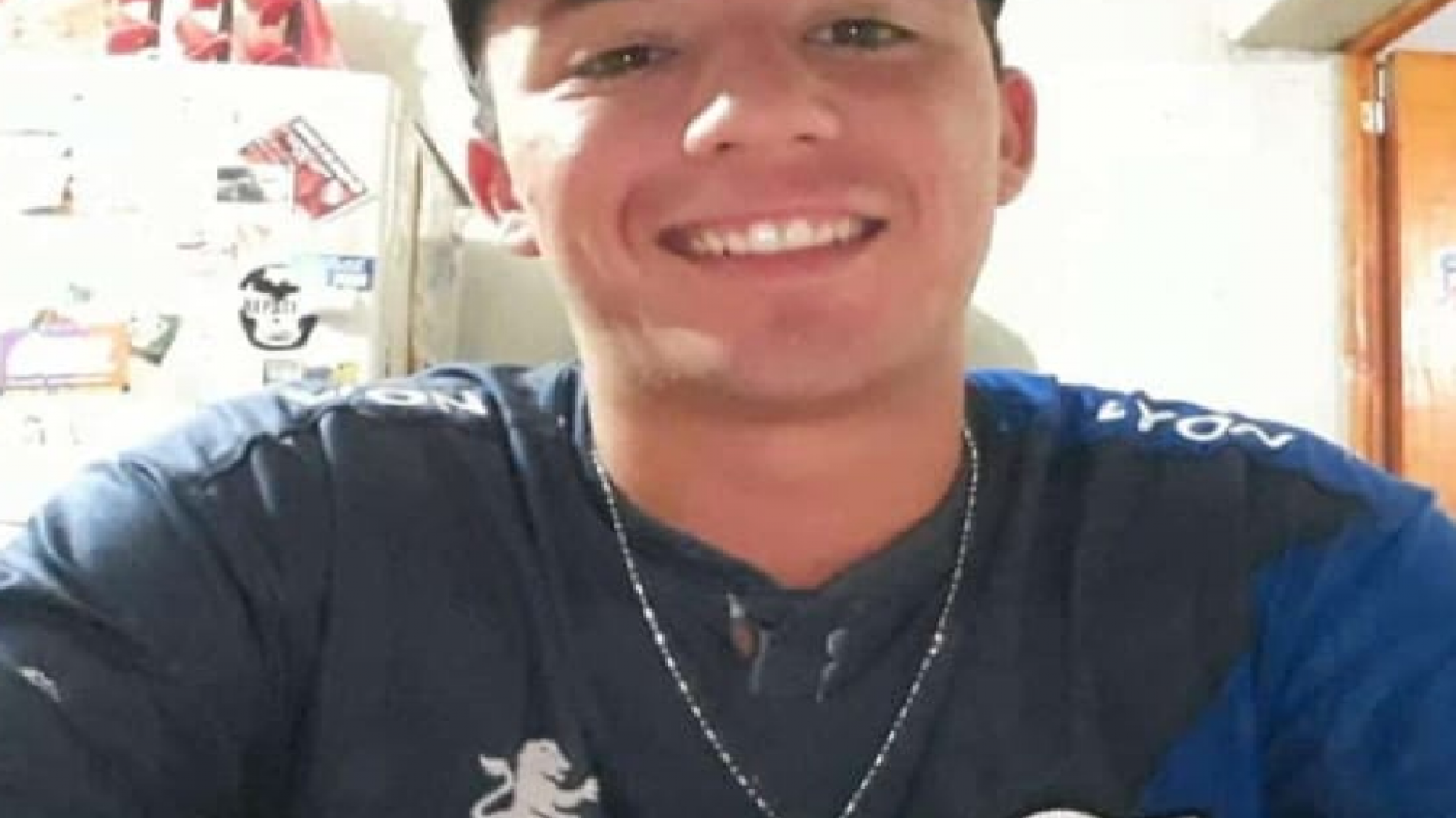 Piden cadena de oraci髇 para el joven baleado en calle Los Pinos, que sigue en estado cr韙ico