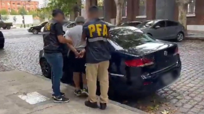 Un abuelo fue detenido en Mataderos por abusar sexualmente de sus nietas