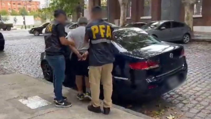 Un abuelo fue detenido en Mataderos por abusar sexualmente de sus nietas