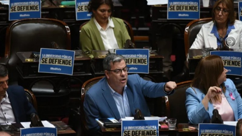 La oposición anunció que pedirá juicio político contra Milei: "Es un escándalo sin precedentes"