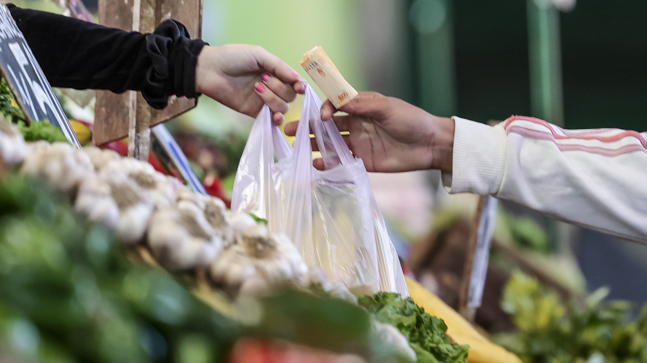 Argentina: El consumo masivo cayó 10,6% en enero