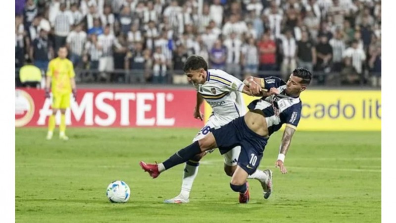 Boca cayó ante Alianza Lima y quedó obligado a ganar en la revancha