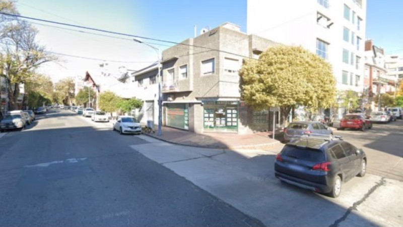 Vacaciones de terror: discutió con su pareja y le arrojó una bomba molotov mientras ella y sus hijos estaban en la camioneta