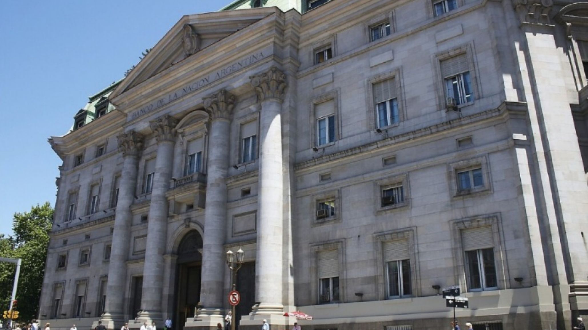 La Justicia frenó el decreto que quería transformar el Banco Nación en Sociedad Anónima