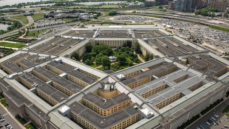 Anuncian despidos masivos de empleados civiles en el Pentágono