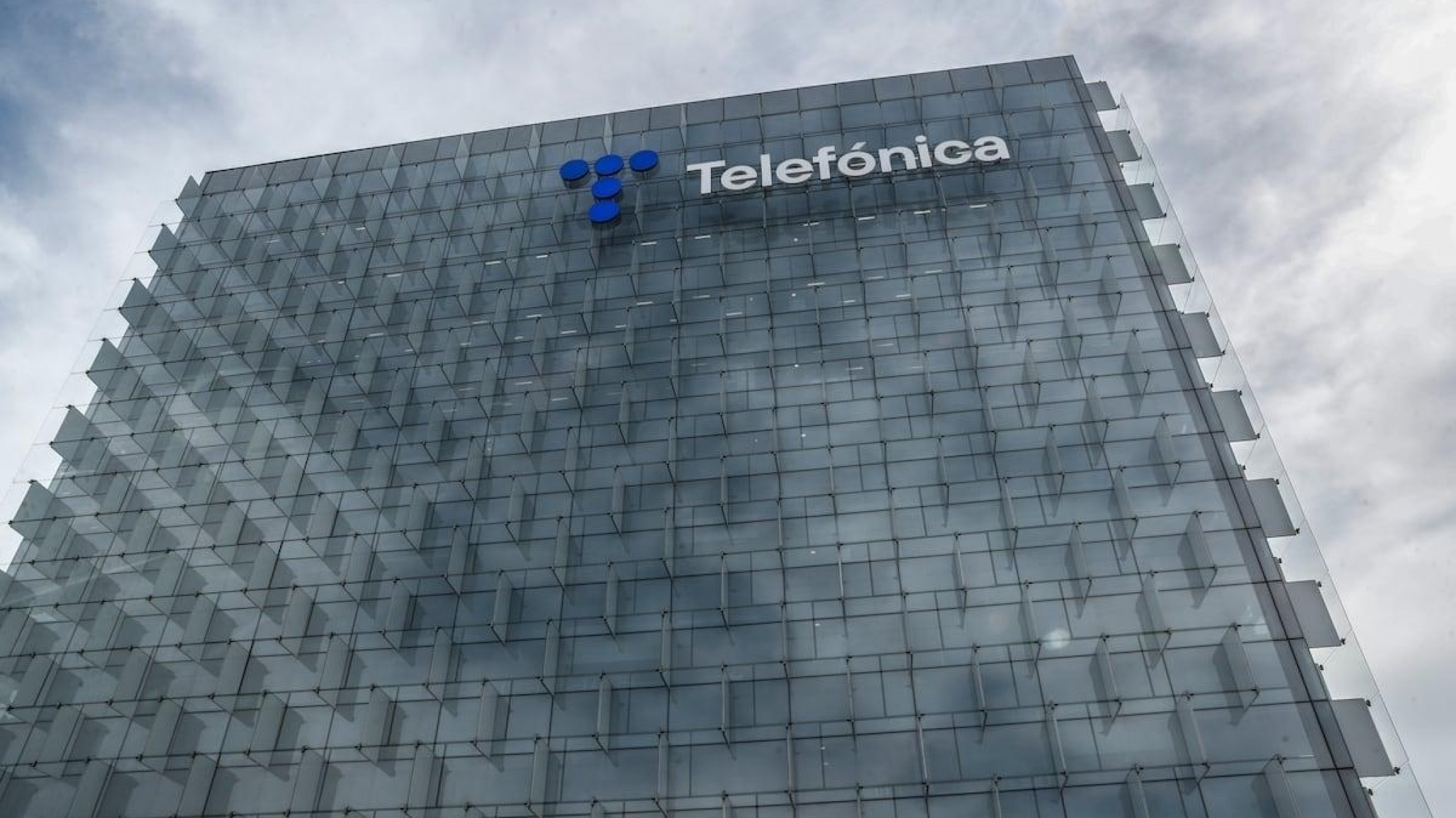 El Grupo Clarín se queda con el monopolio de la telefonía fija