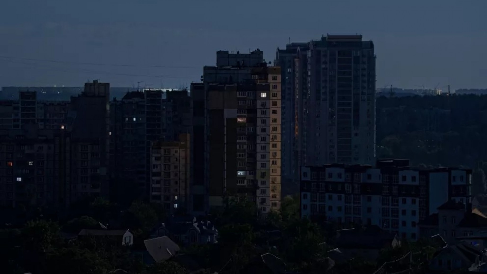 Casi el 99% de Chile quedó a oscuras tras un masivo corte de luz