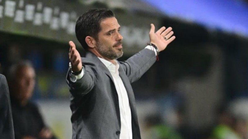 Gago sancionó a Palacios y lo dejó fuera de la lista de concentrados de Boca