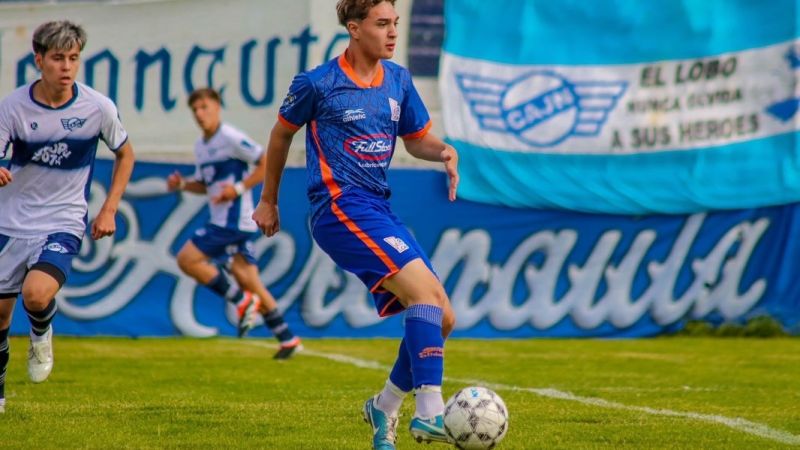 De Comodoro a Liniers: Mateo Meiz, joya de la CAI, ficha por Vélez Sarsfield