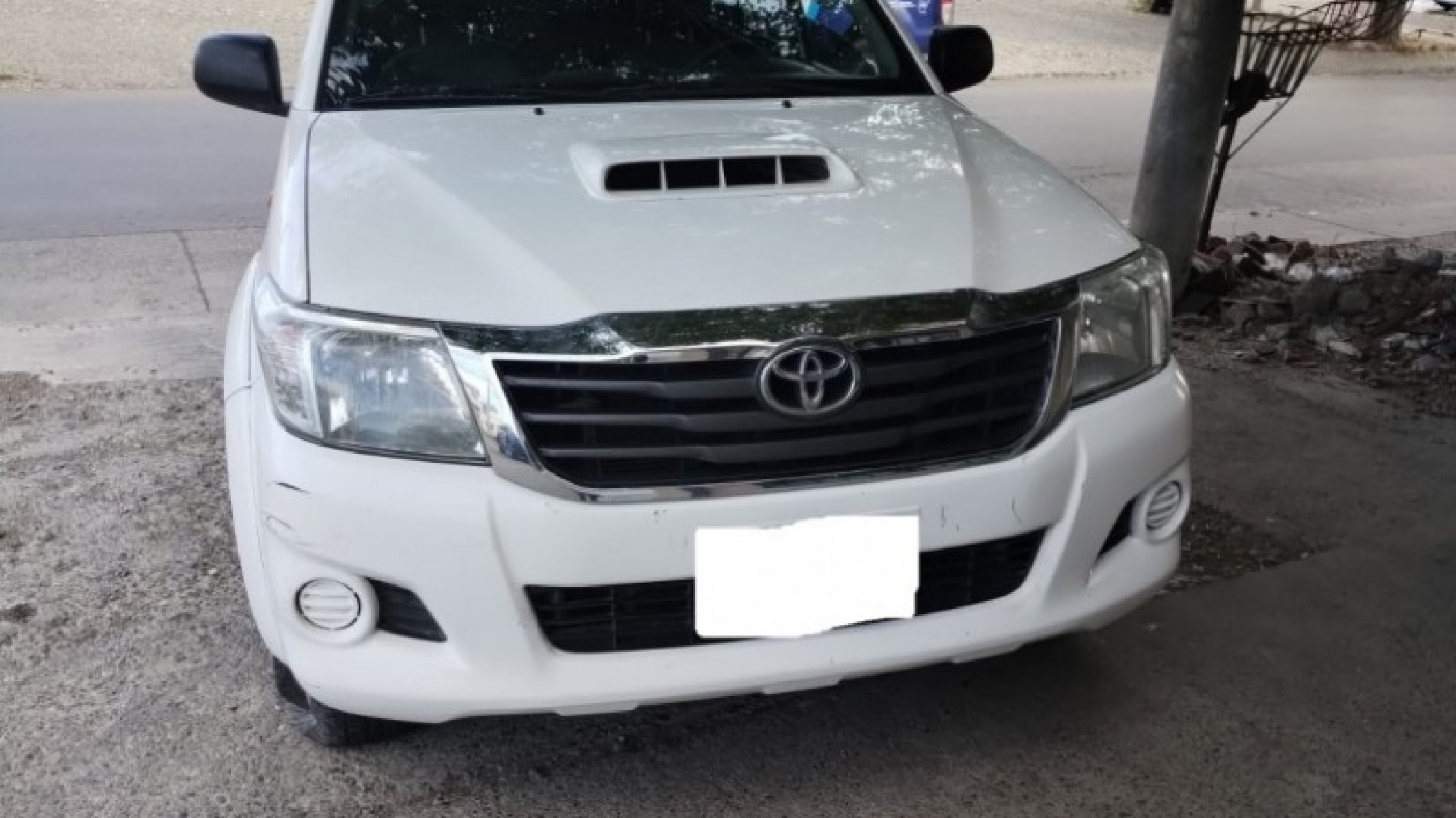 Un joven atropelló a dos policías para evadir un control y terminó detenido