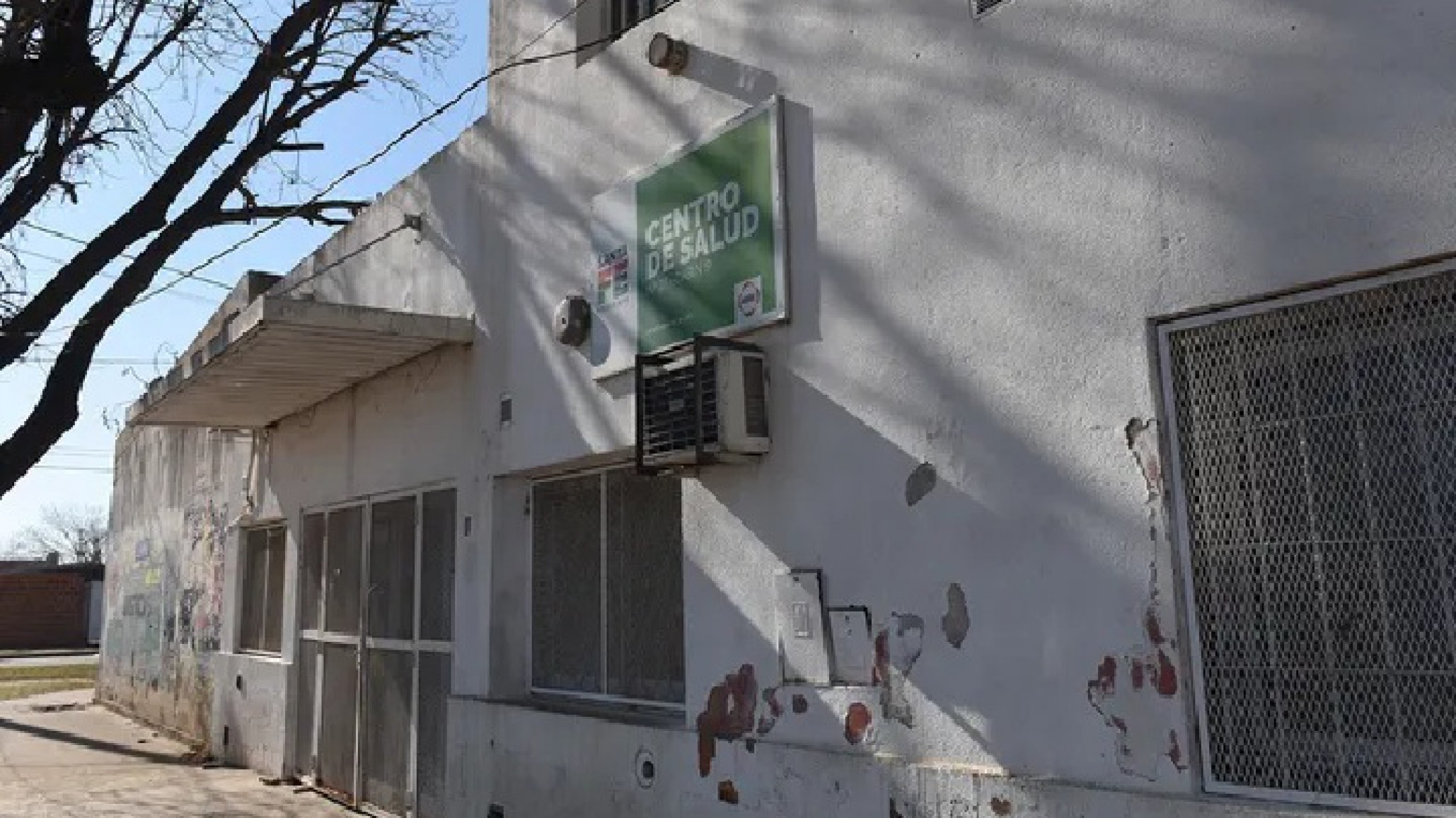 Un operario sufrió una descarga eléctrica al manipular una conexión y murió