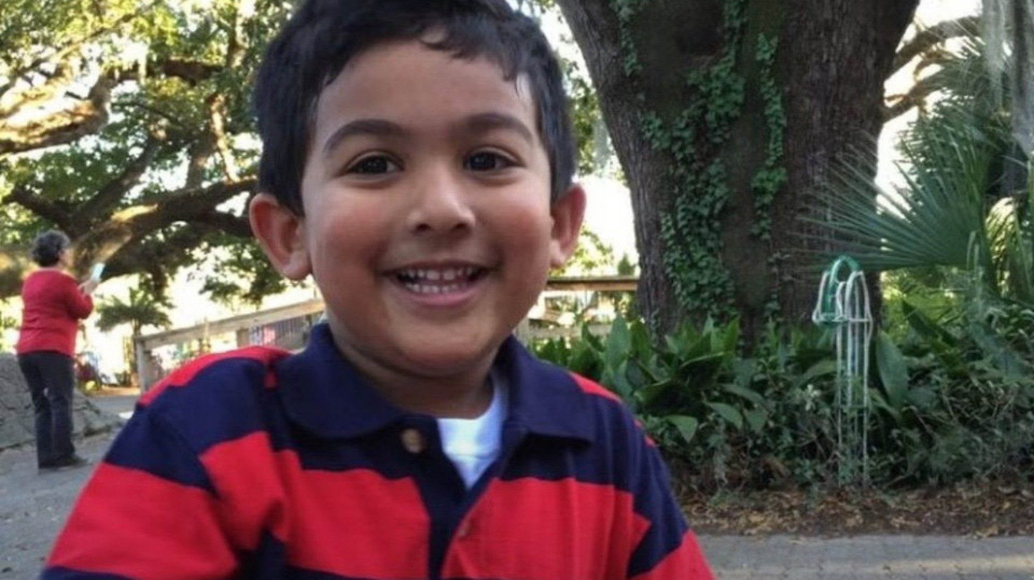 Una serie de Netflix destapó el caso de un niño desaparecido por 7 años: madre y padrastro detenidos