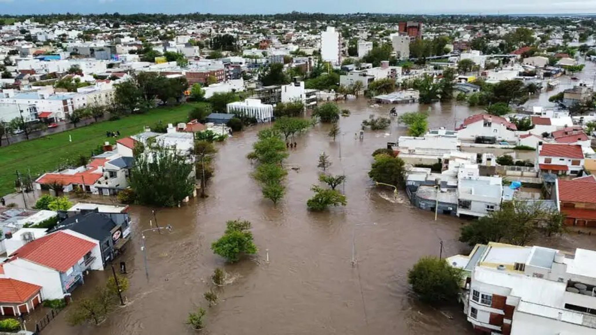 Bahía Blanca: dos tragedias, obras paradas y malestar por el veto presidencial