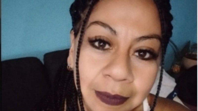 En el Día de la Mujer, una acción ejemplar: Verónica Hernández, la empleada de limpieza que devolvió un sobre con dólares