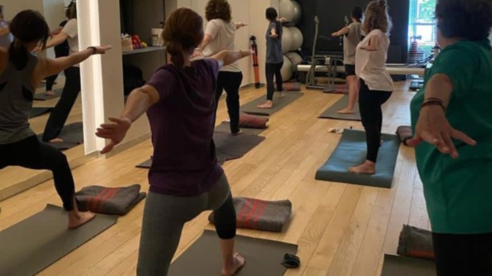 Clases de yoga solidaria a cambio de donaciones para Bahía Blanca