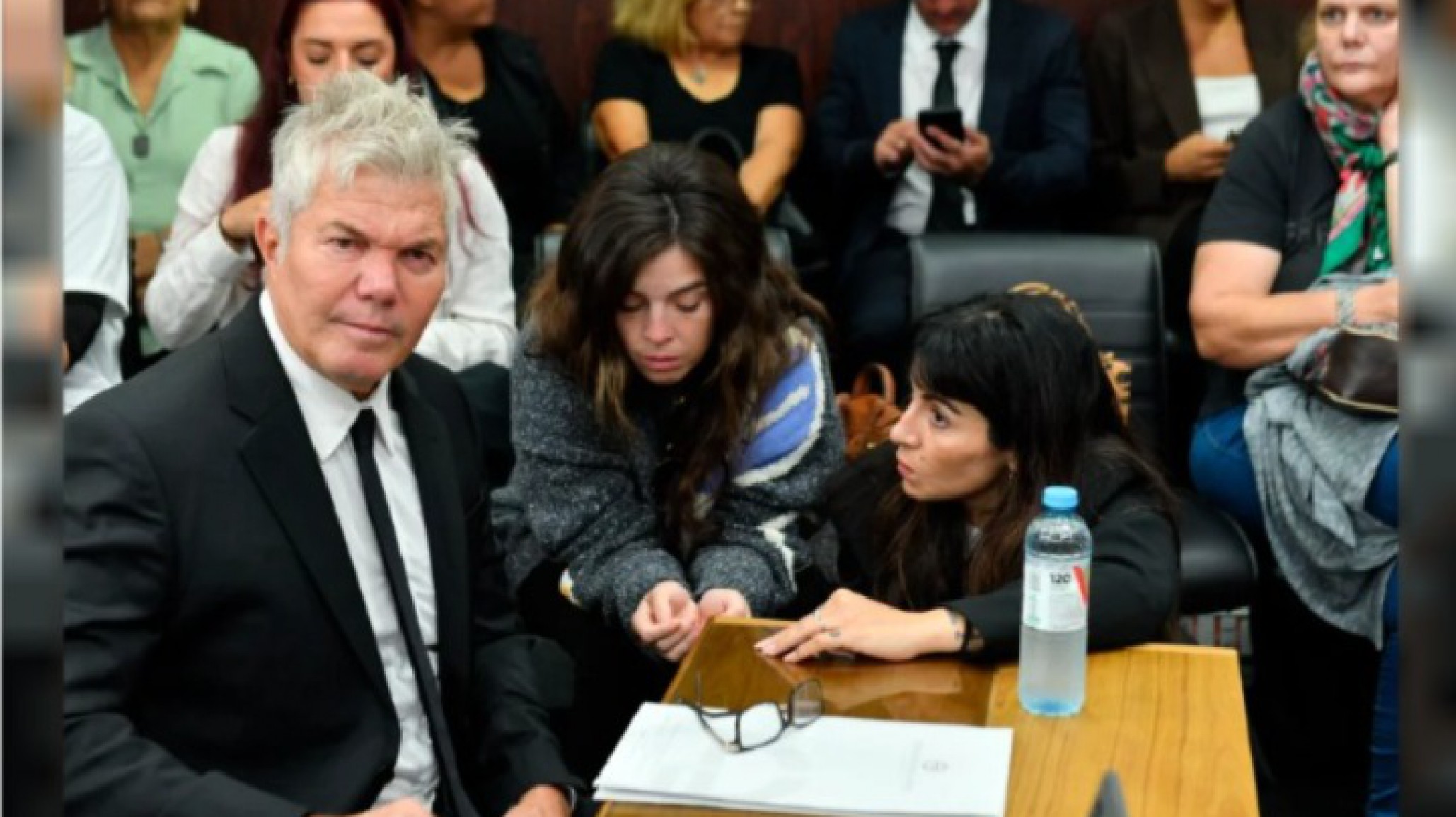 "Así murió Maradona": la foto que complica a los médicos y refuerza la acusación de abandono