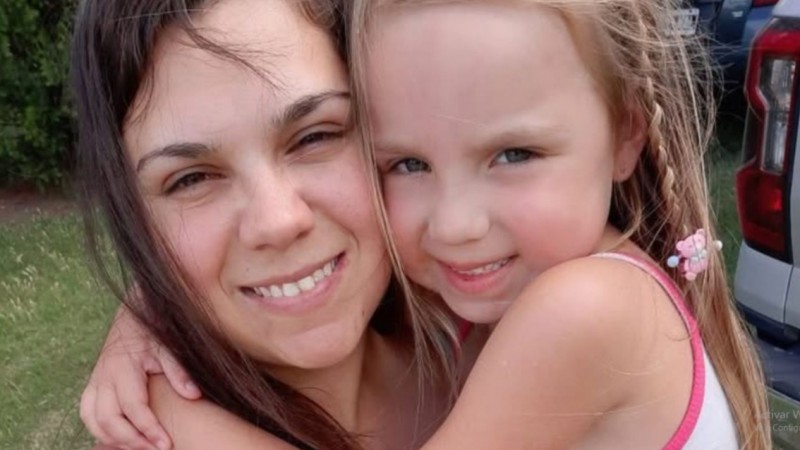 El angustiante posteo de la mamá de las hermanitas desaparecidas en Bahía: "Hoy Pili está cumpliendo años"
