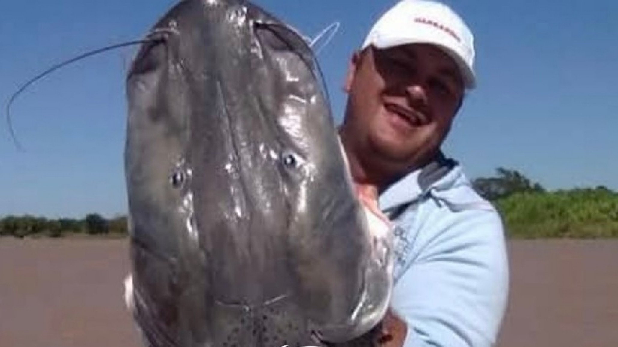 Desapareció un empresario tras el vuelco de una lancha en el río Paraná