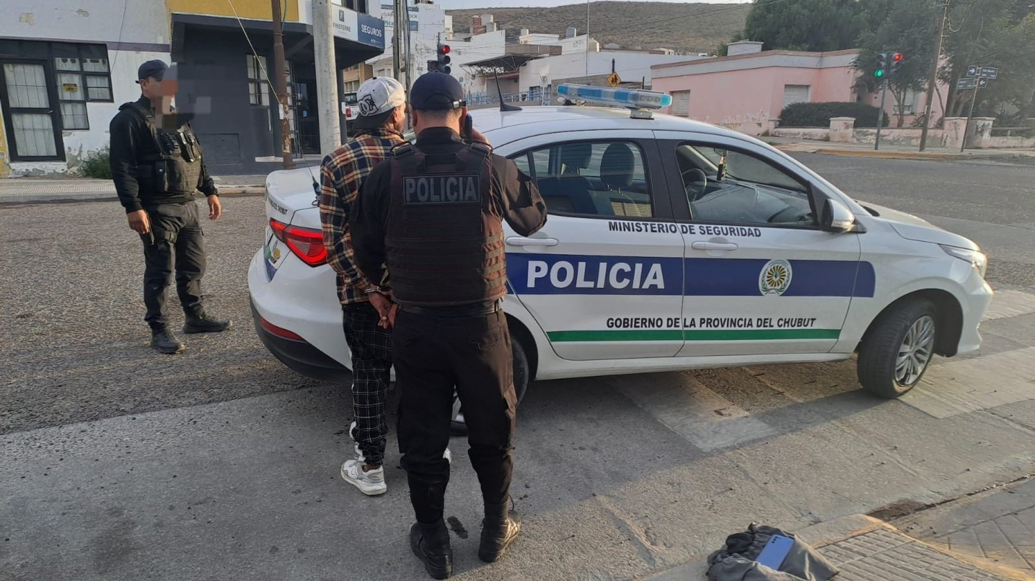 Robó un celular de una panadería en Comodoro y lo atraparon a pocas cuadras