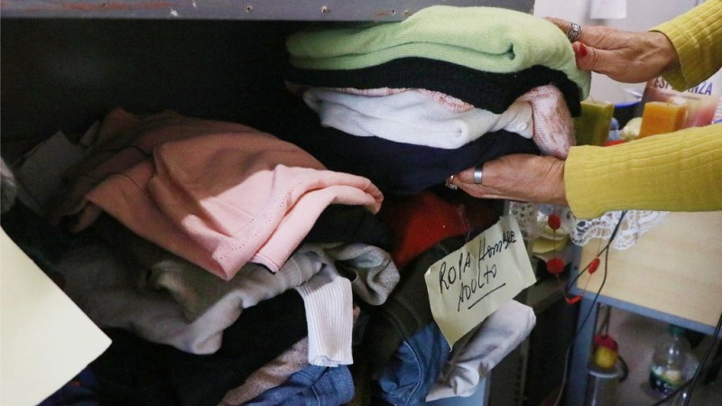 Vecinos organizan un ropero comunitario y entrega de viandas en el Barrio San Martín