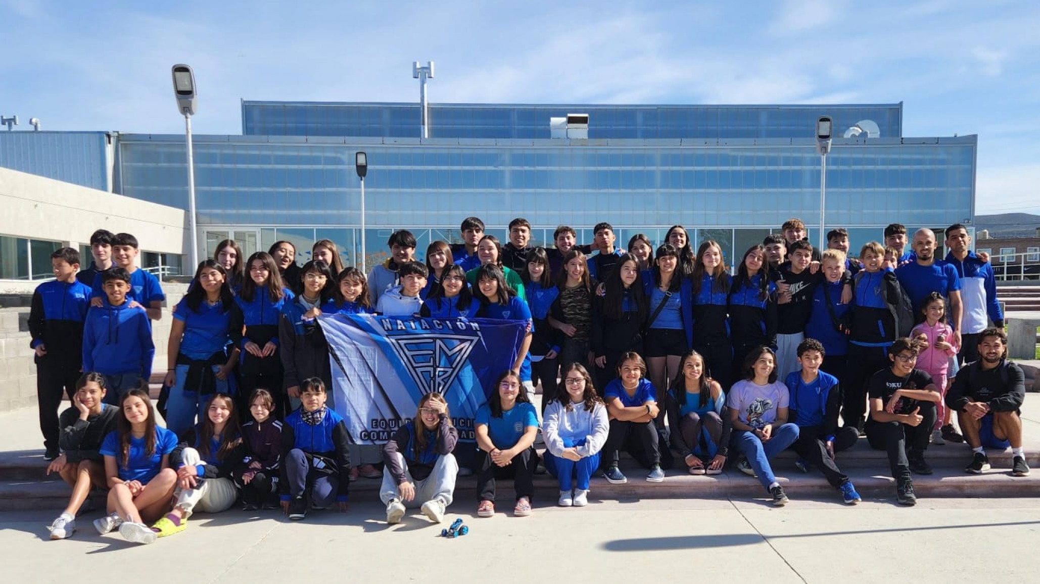 Natación: La Escuela Municipal abrió el año con un primer puesto en el Provincial de Esquel