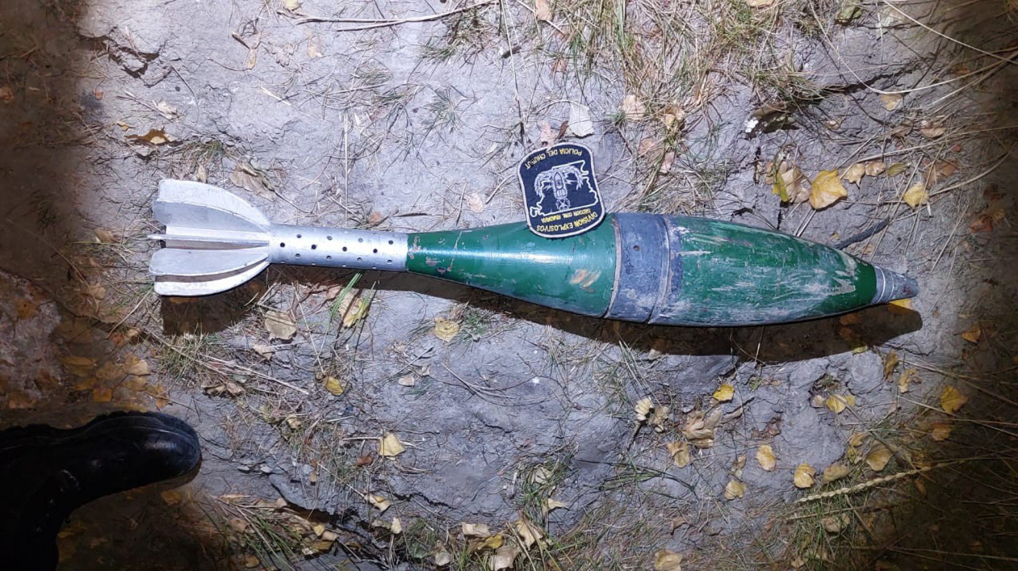 Encontraron una granada de mortero en un río de Sarmiento