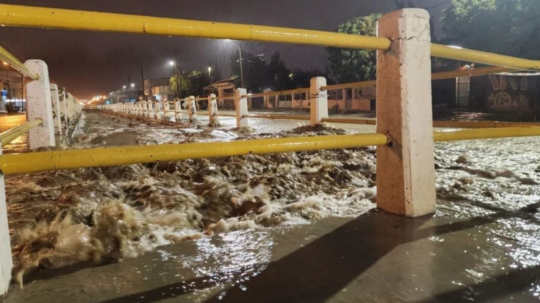 ¿A qué hora llueve? Madrugada del domingo con fuertes lluvias en Comodoro