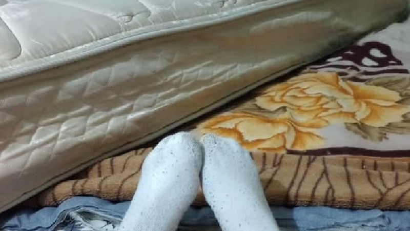 Transita un embarazo de riesgo y duerme en el piso: una vecina de Comodoro necesita ayuda