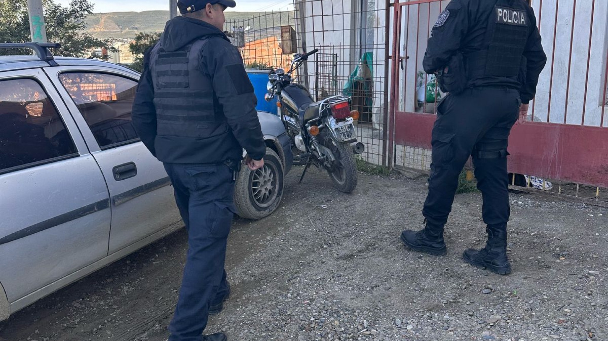 Encontraron una moto robada con la patente tapada en el barrio Ceferino