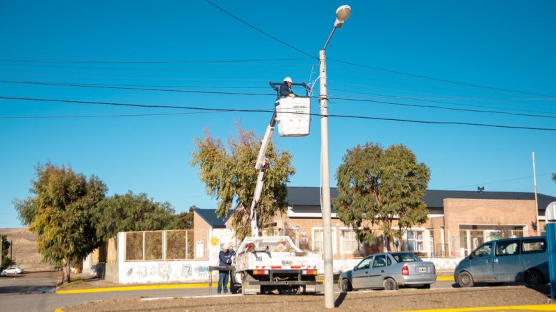 Quince barrios de Comodoro sin luz por el viento