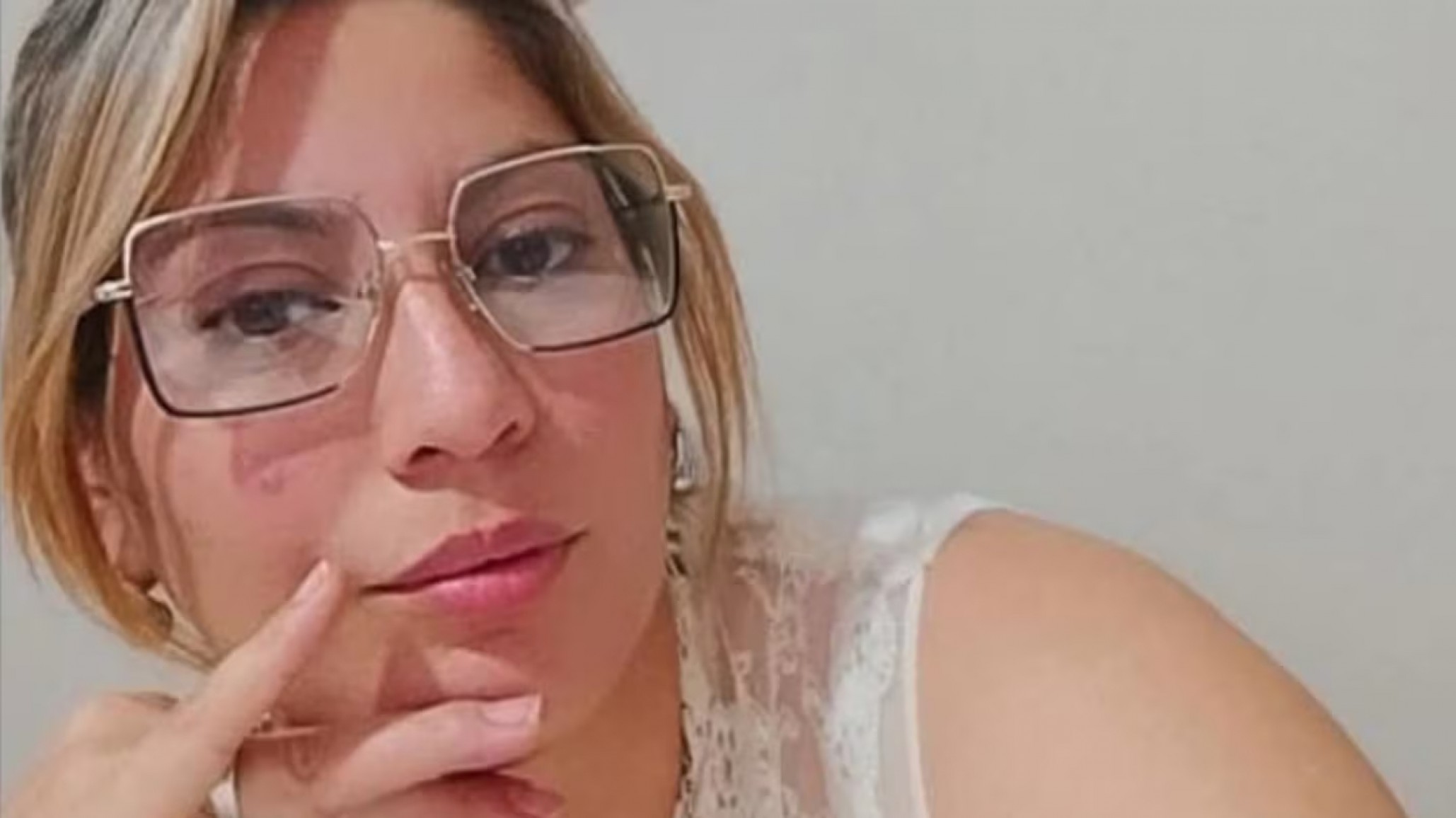 Manejaba alcoholizado, perdió el control de la moto y su novia murió en el acto