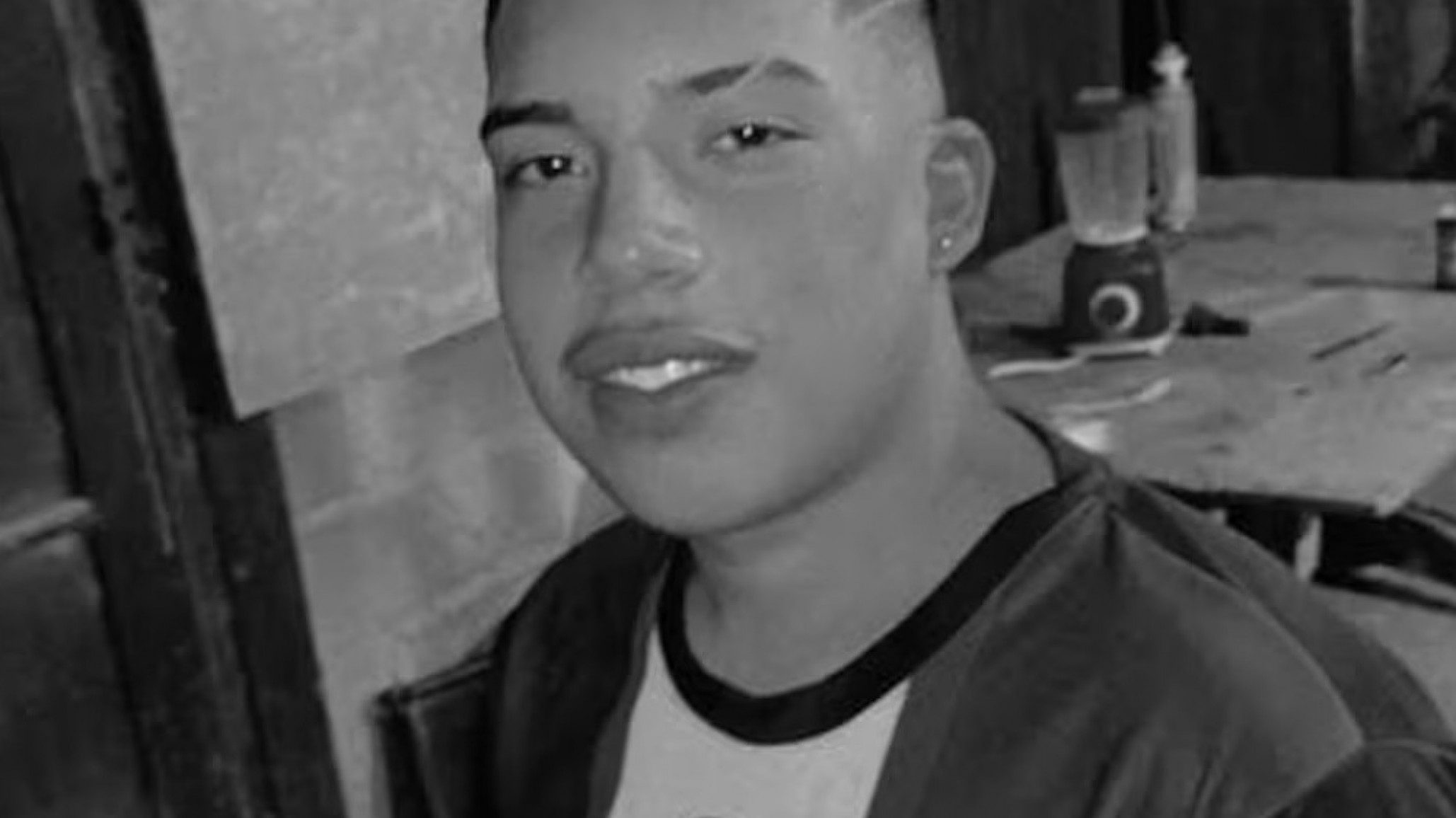 No quiso compartir caramelos y tres compañeros lo golpearon brutalmente: "tenía la frente hundida"