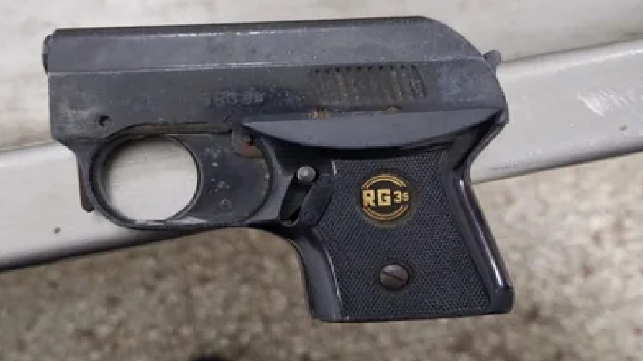 Mar del Plata: Un alumno de 16 años ingresó a su escuela portando un arma