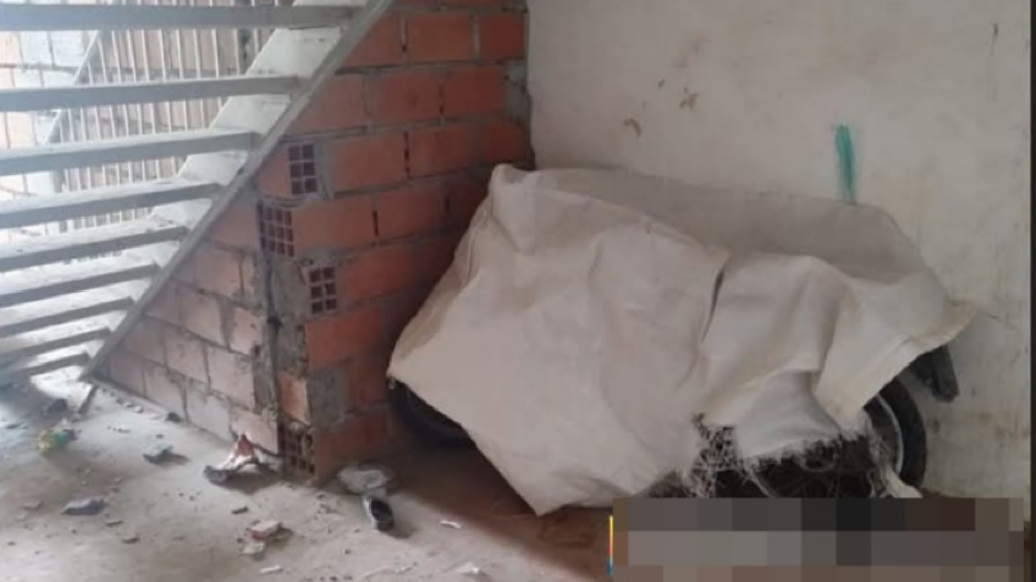 Encontraron una moto abandonada y descubrieron que era robada