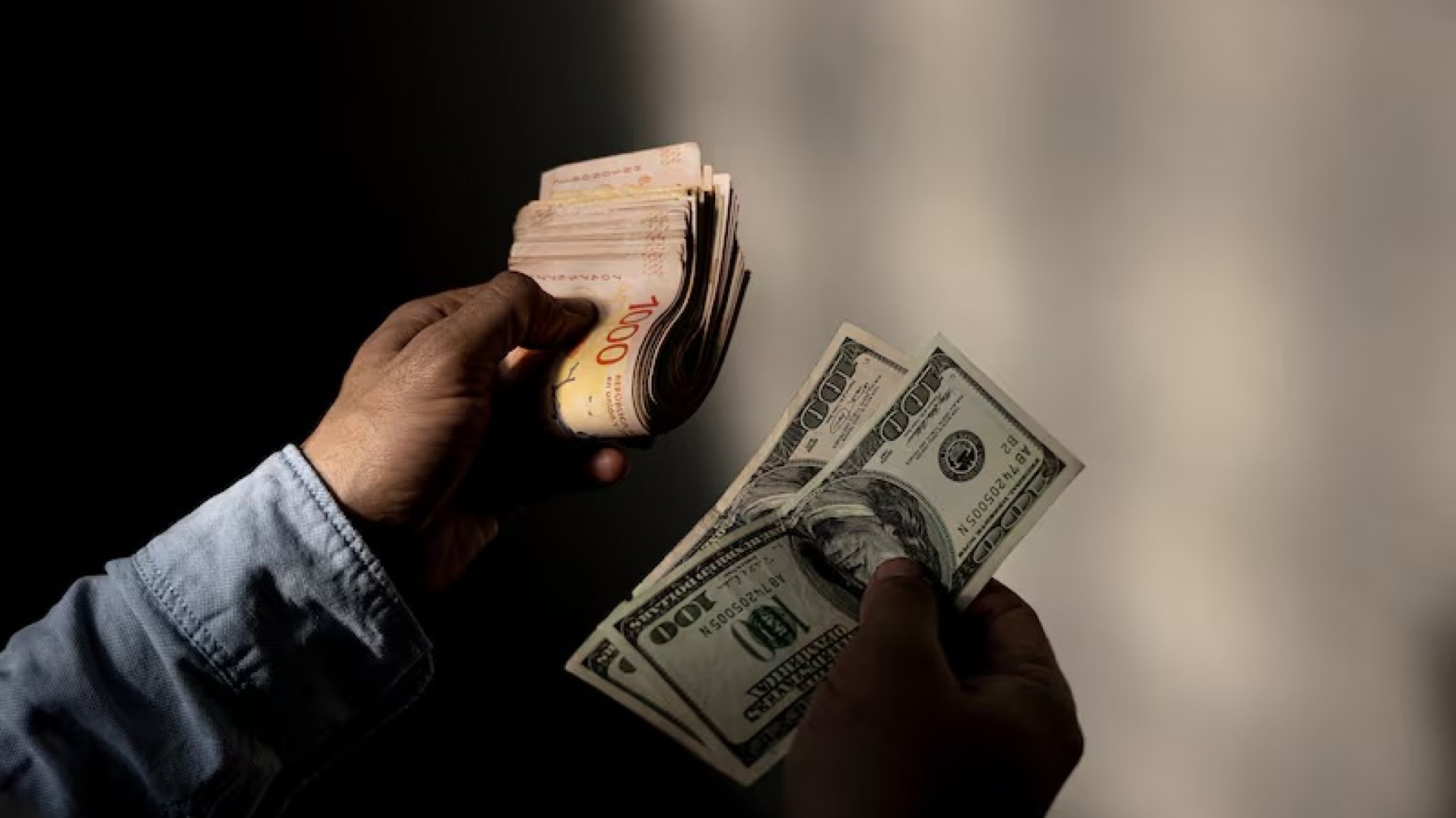 "La deuda existe y la devaluación también" aseguró César Herrera