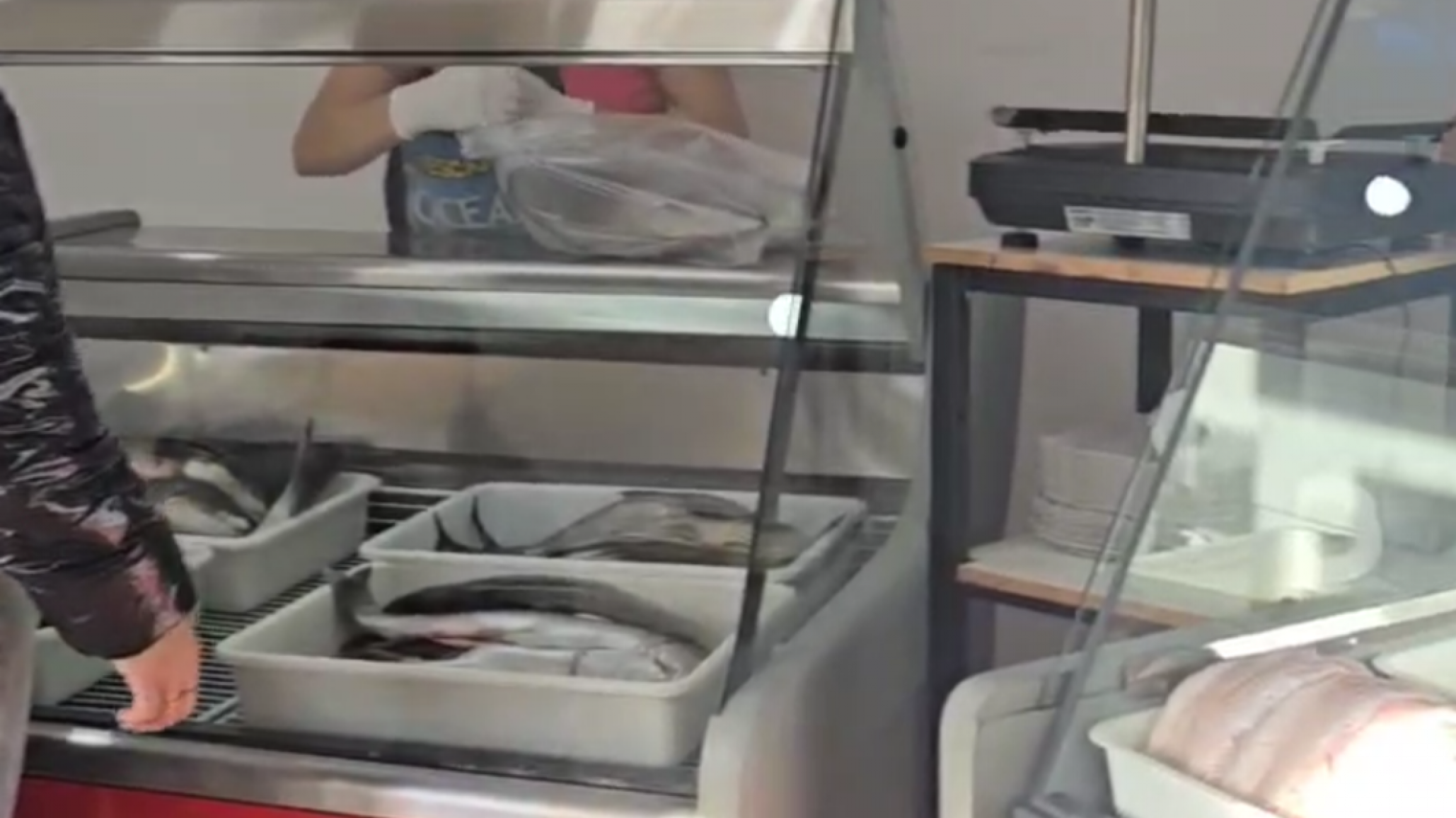 Casi 30 dólares el kilo de salmón para estas Pascuas