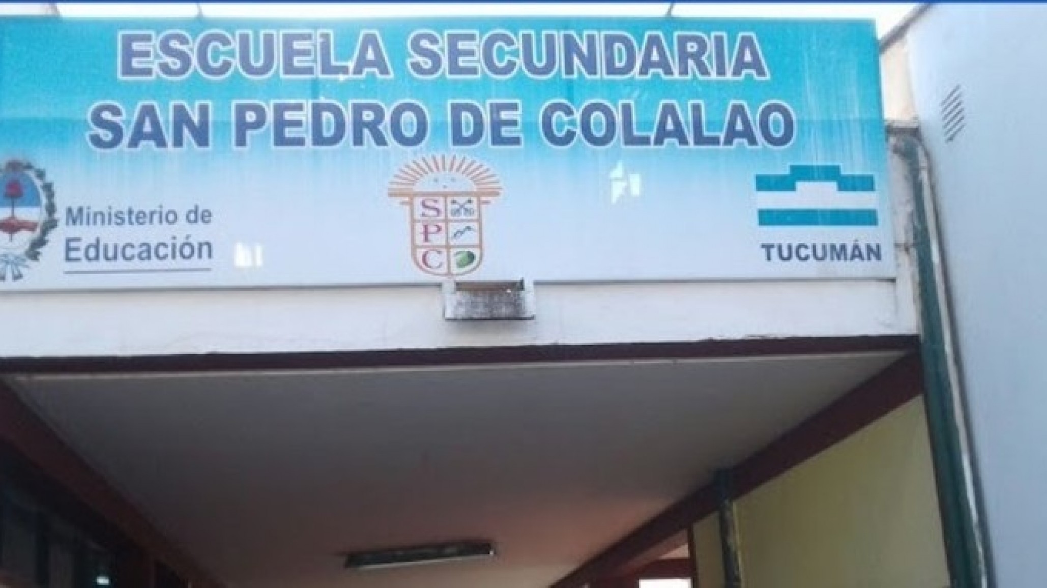 60 alumnos fueron intoxicados en una escuela y los padres sospechan de un compañero