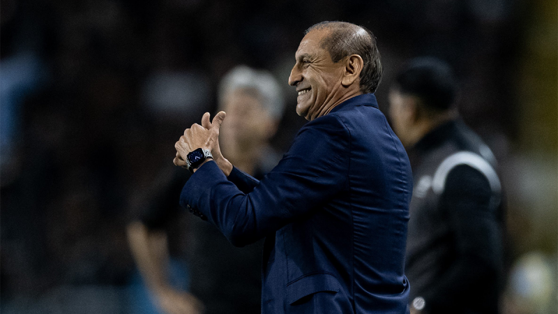 Ramón Díaz fue despedido del Corinthians a solo un mes de haber salido campeón